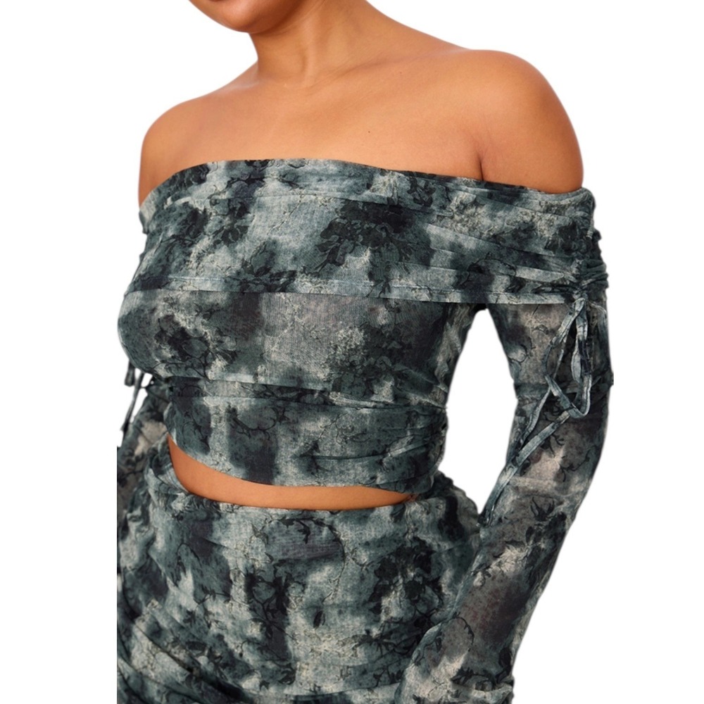 PrettyLittleThing Plus Devore Mesh Foldover Long Sleeve Top Green Size US 20